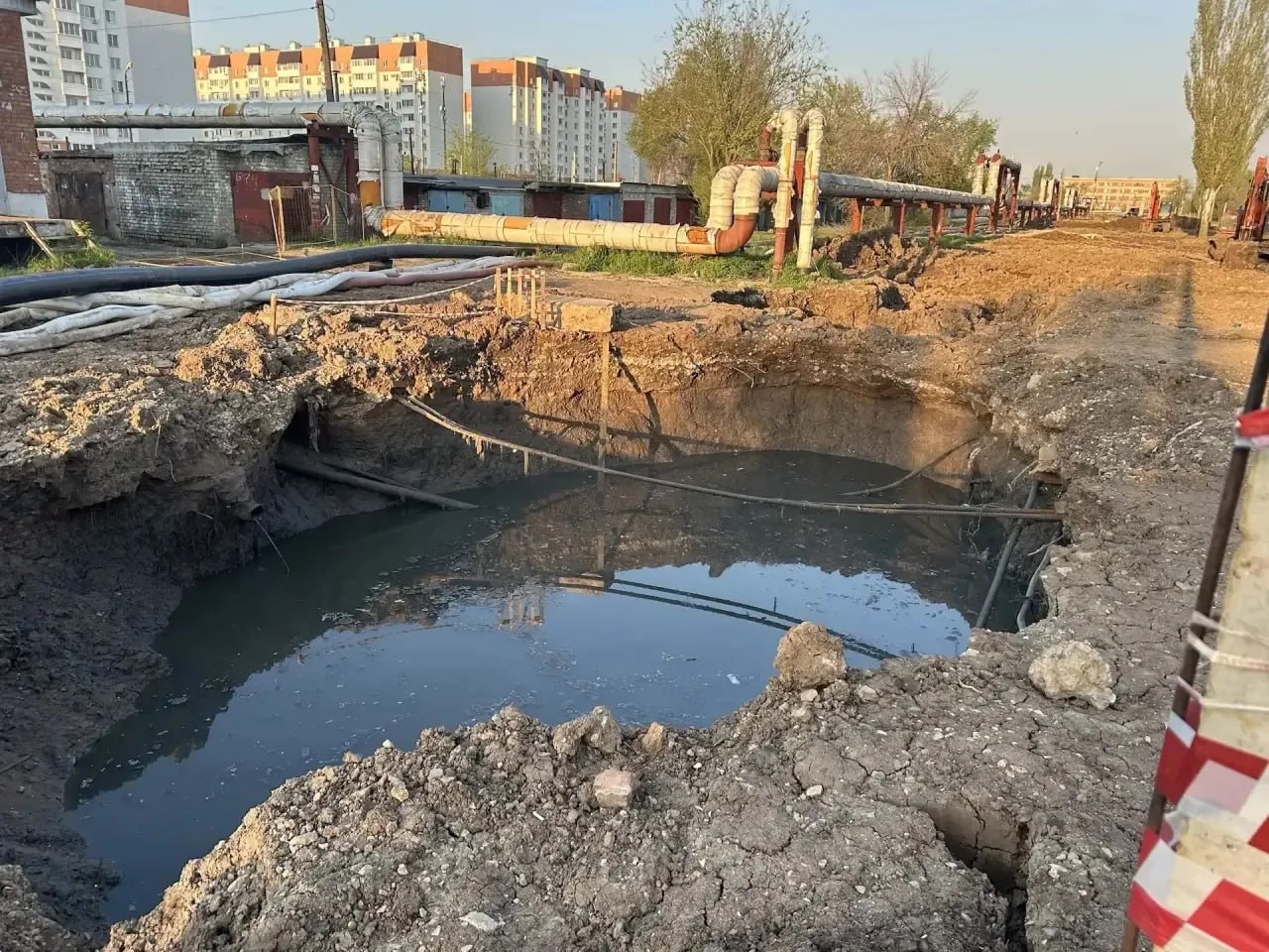 Жителей Энгельса предупреждают об отключениях воды из-за ремонта коллектора
